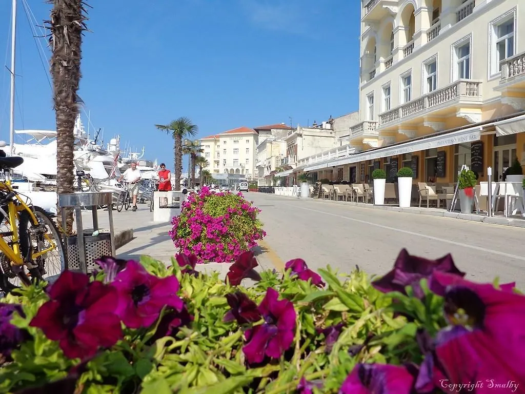 Apartments Mladenka Porec Croazia